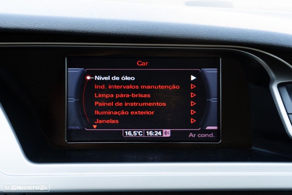 Audi A4 2.0 TDI Advance - 29