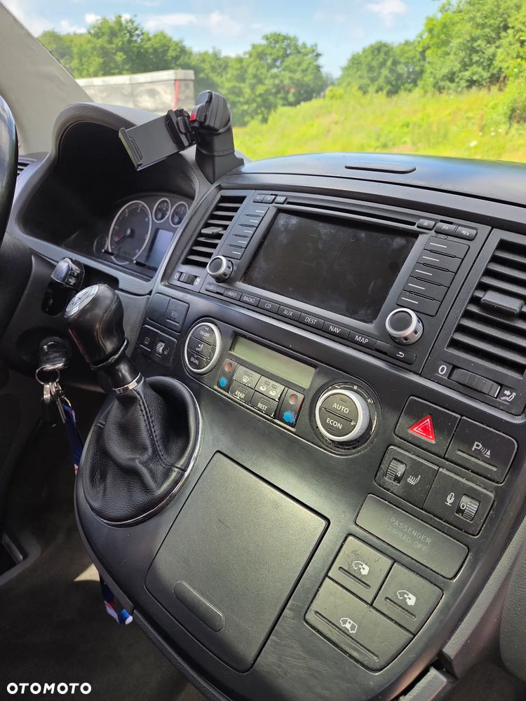 Volkswagen Multivan - 14