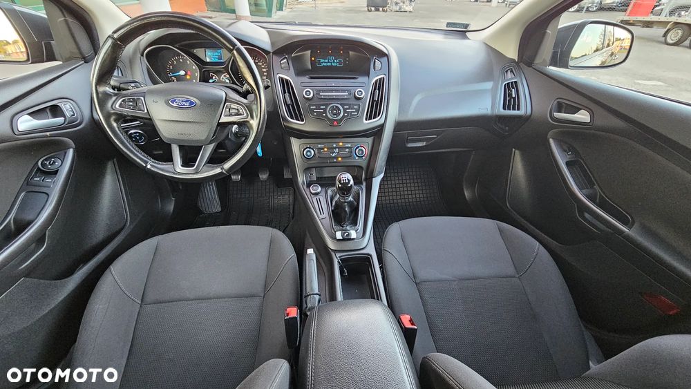 Ford Focus 1.6 Trend - 9