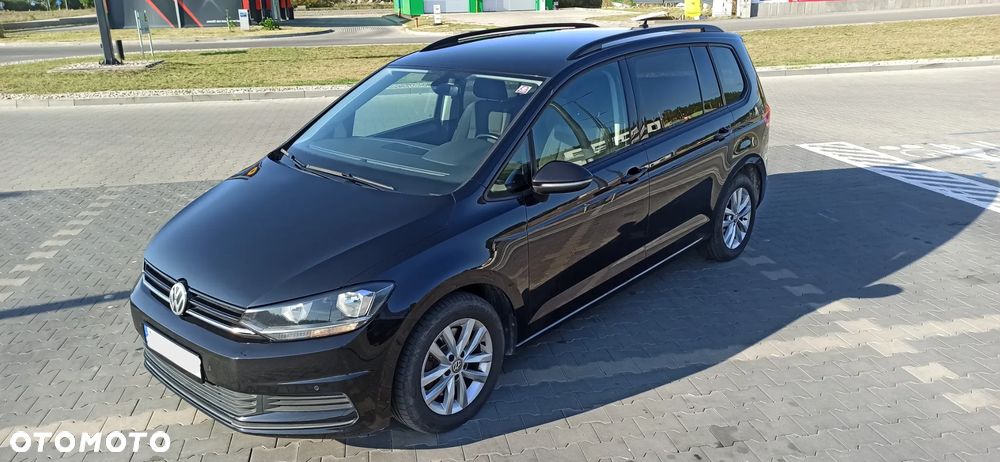 Volkswagen Touran - 1