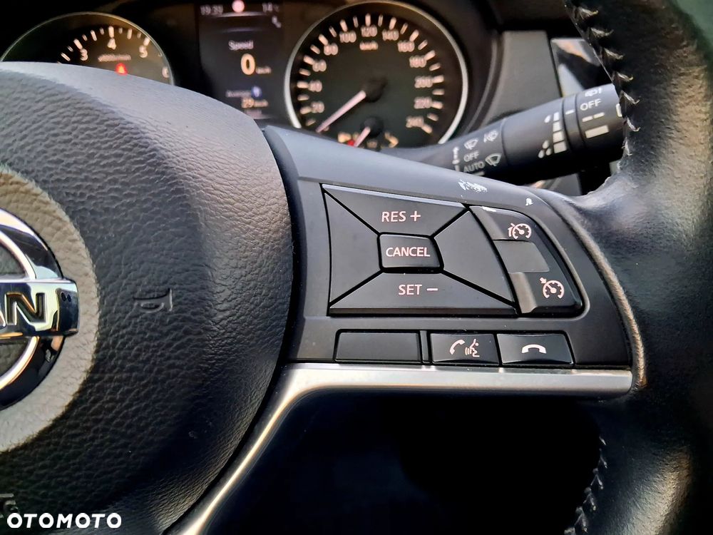 Nissan Qashqai 1.2 DIG-T N-Connecta - 34