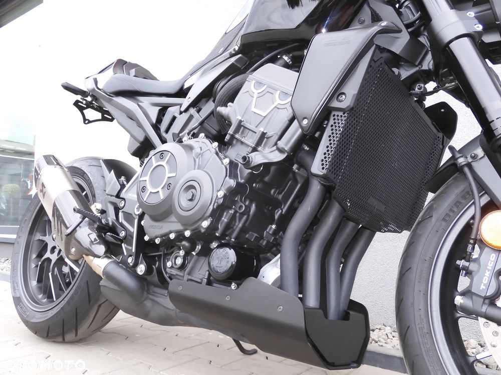 Honda CB - 8