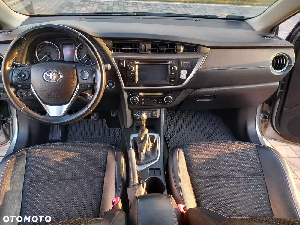Toyota Auris 1.6 Prestige - 6