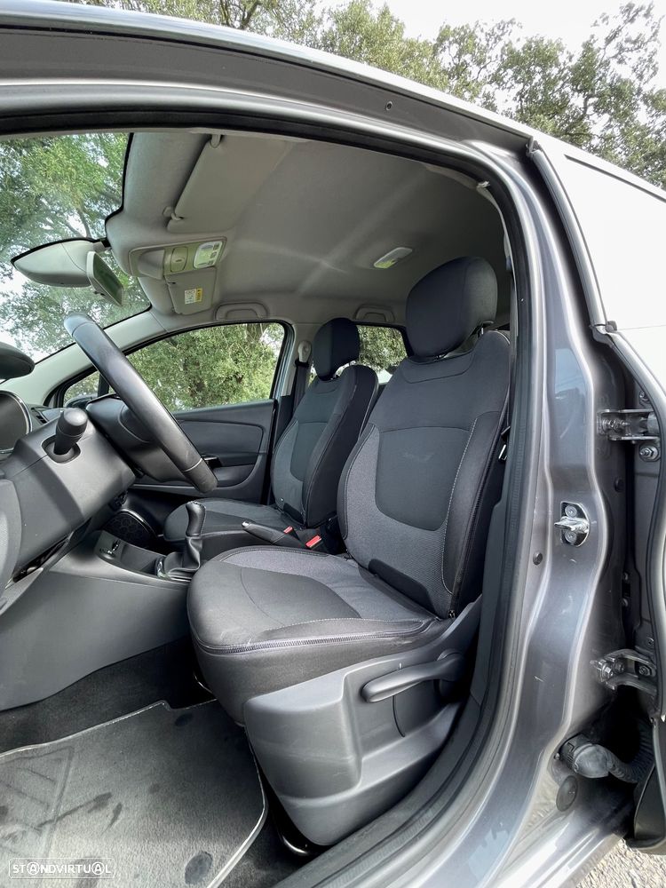 Renault Captur 1.5 dCi Exclusive - 10