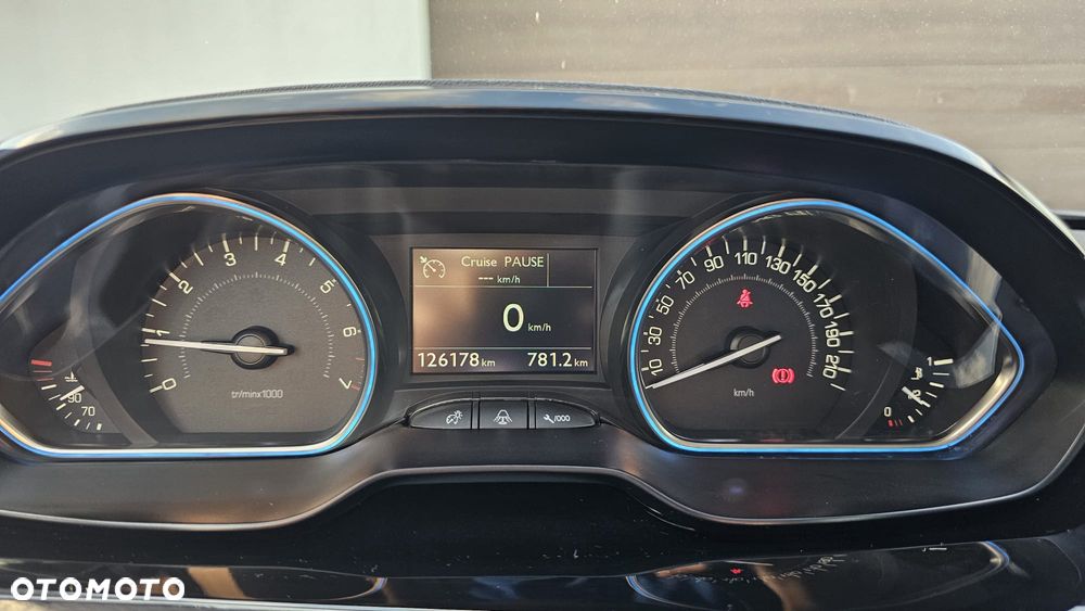 Peugeot 2008 1.2 Pure Tech GPF Allure S&S - 13