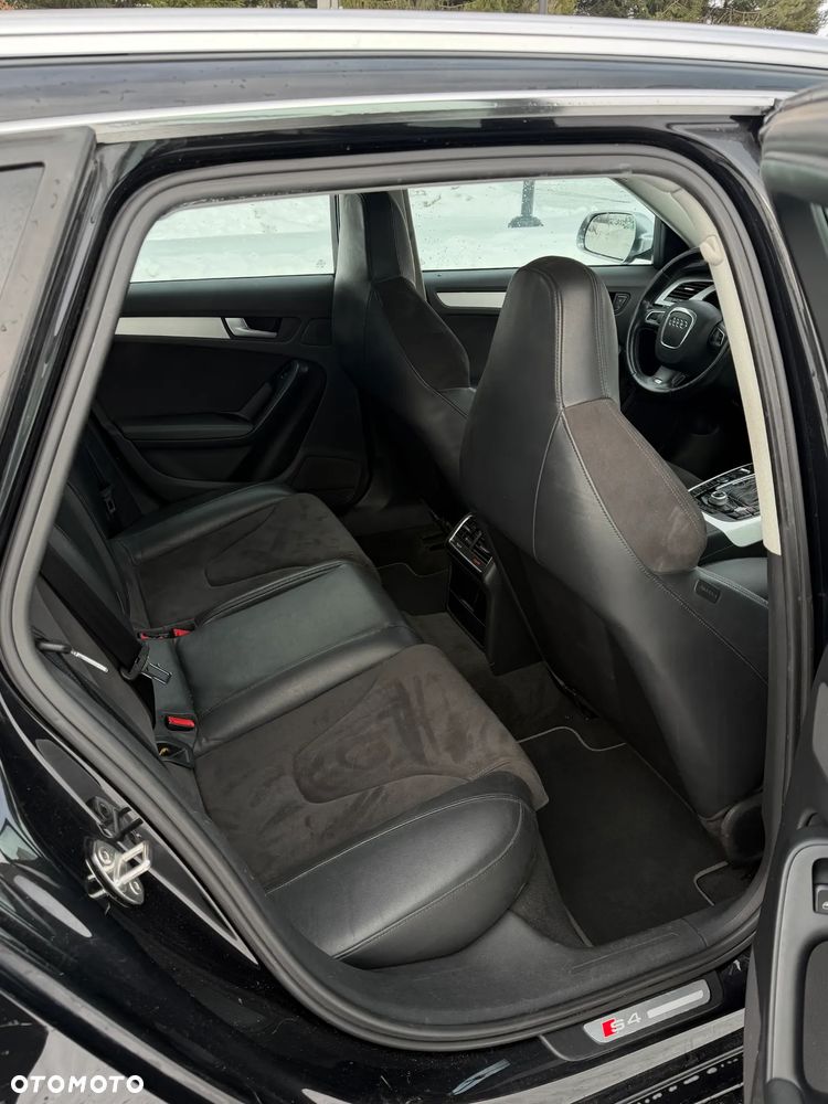 Audi S4 Avant - 12
