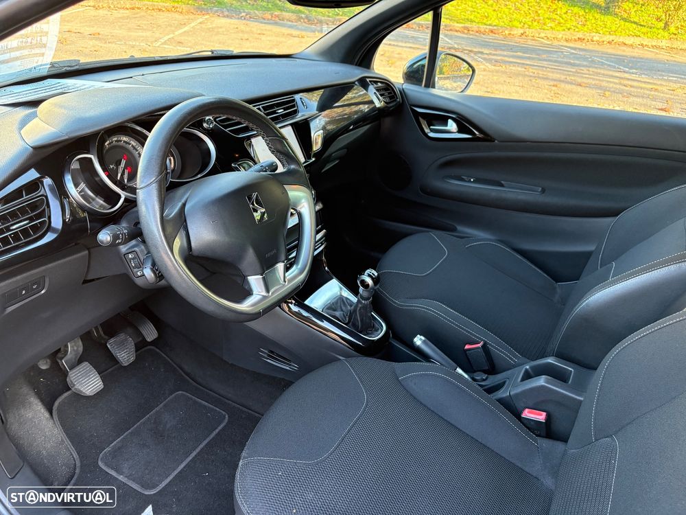 Citroën DS3 1.6 e-HDi So Chic - 12