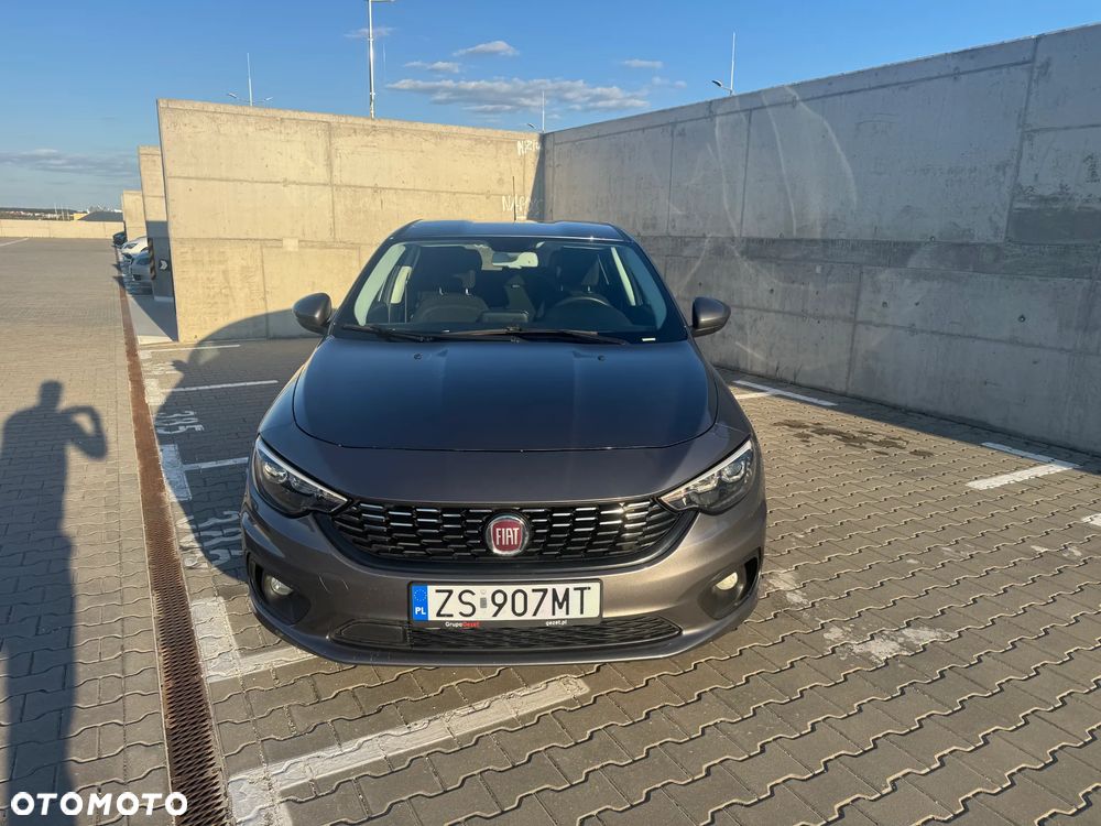 Fiat Tipo 1.4 T-Jet 16v Lounge - 2