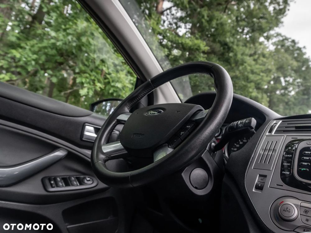 Ford Kuga 2.0 TDCi 4x4 Titanium - 14