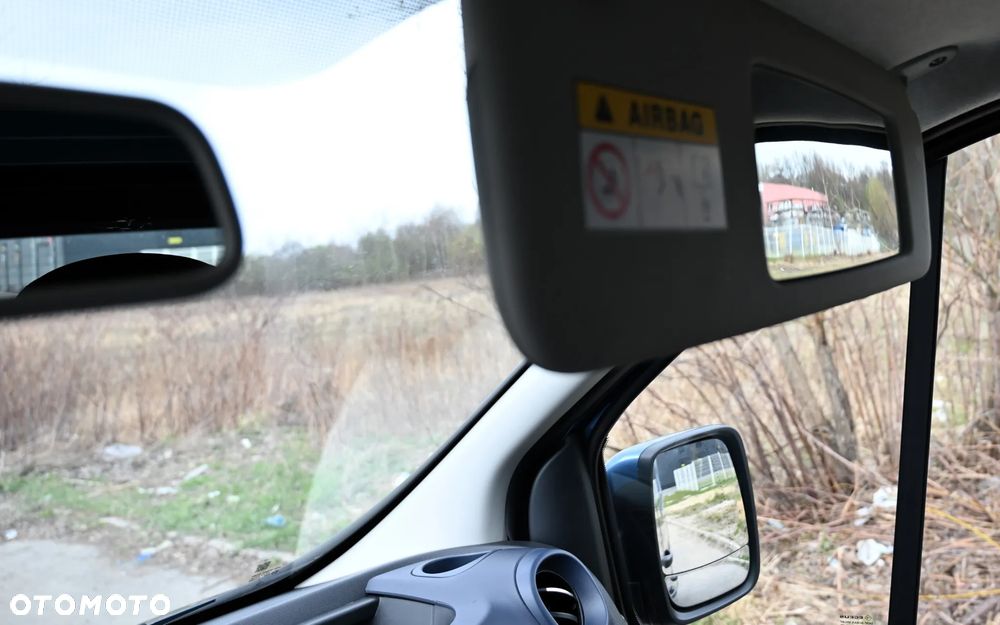 Opel Vivaro - 40