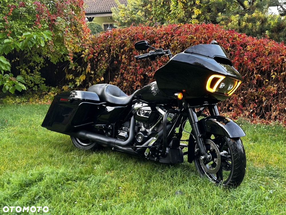 Harley-Davidson Touring Road Glide - 19