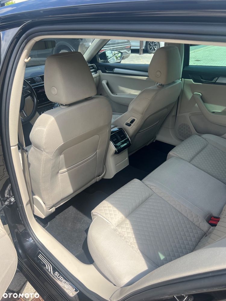 Skoda Superb 2.0 TDI 4x4 Style DSG - 19