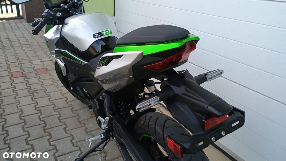 Kawasaki Z - 33