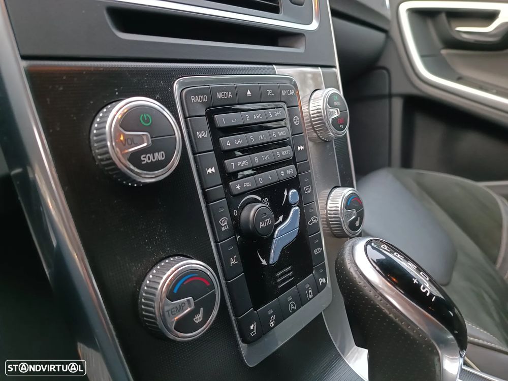 Volvo V60 D3 Geartronic R-Design - 8