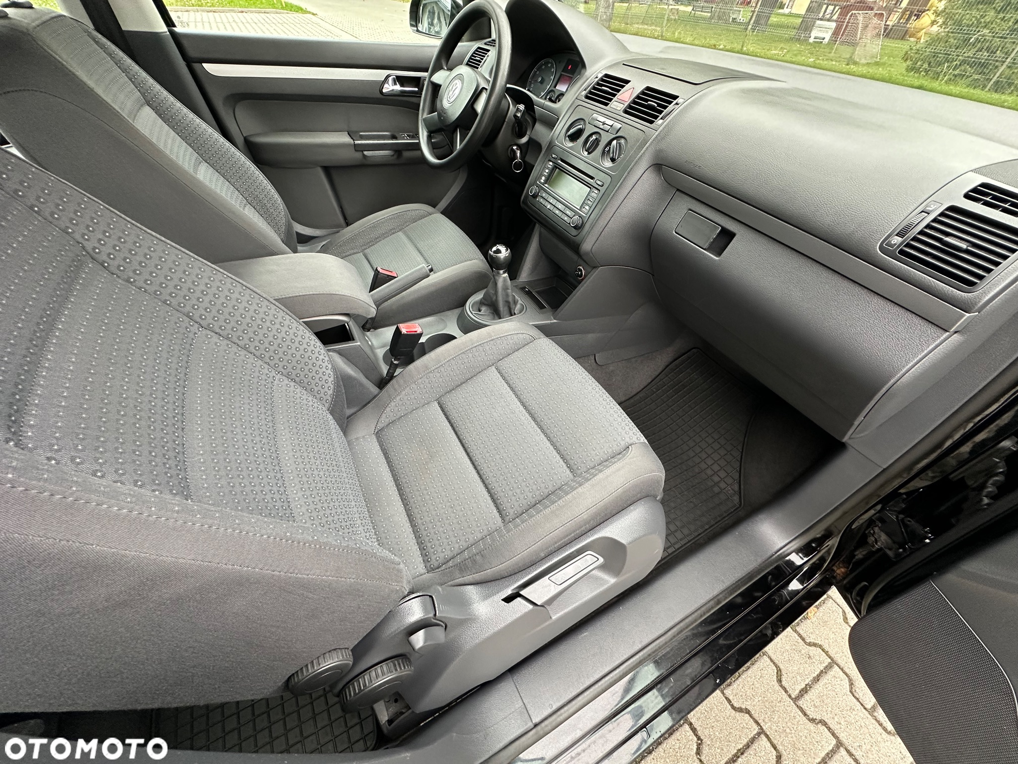 Volkswagen Touran - 9