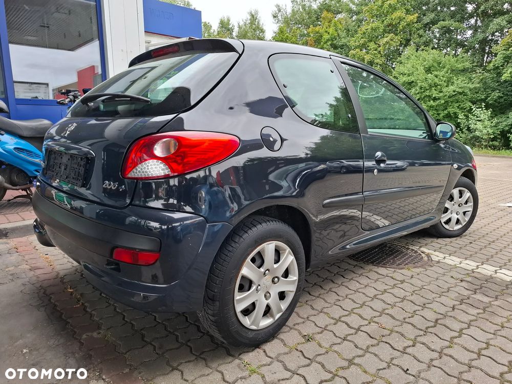Peugeot 206 1.1 X-Line - 8