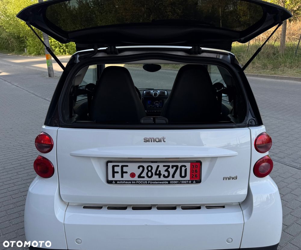 Smart Fortwo softouch black&white limited micro hybrid drive - 9