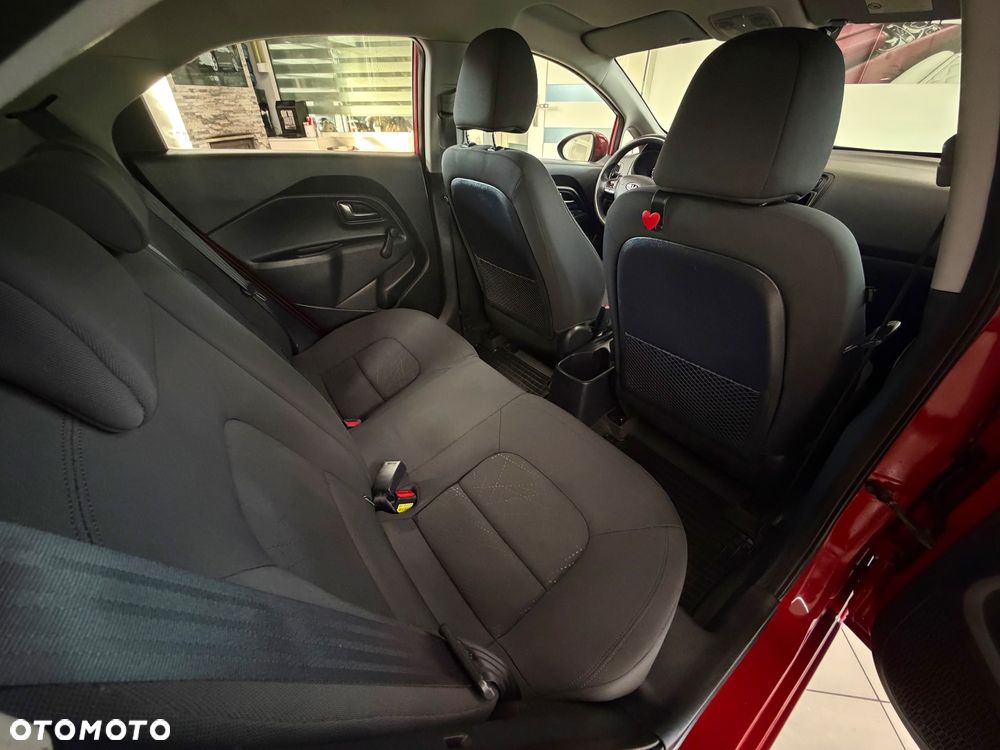 Kia Rio 1.2 L - 9