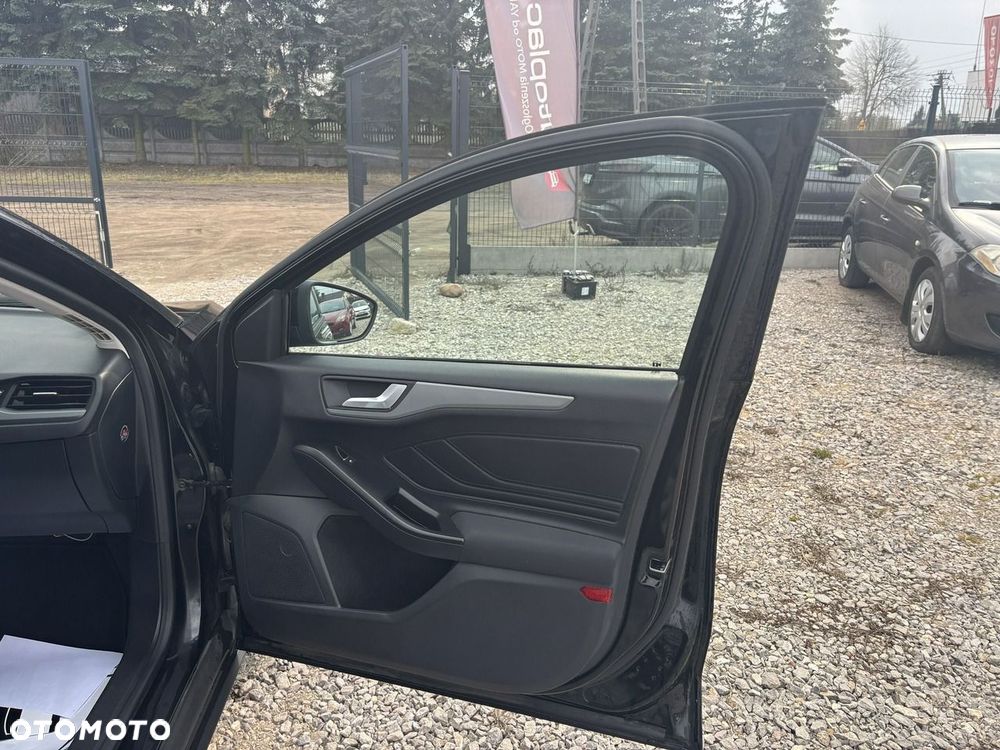 Ford Focus - 35