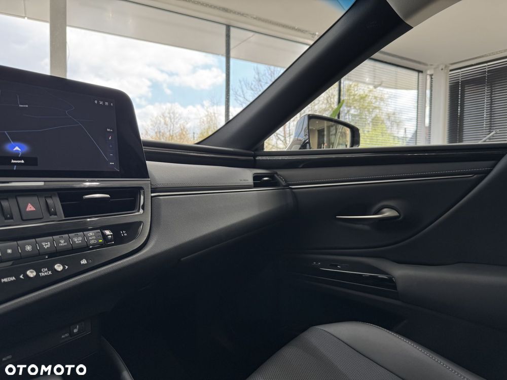 Lexus ES - 31
