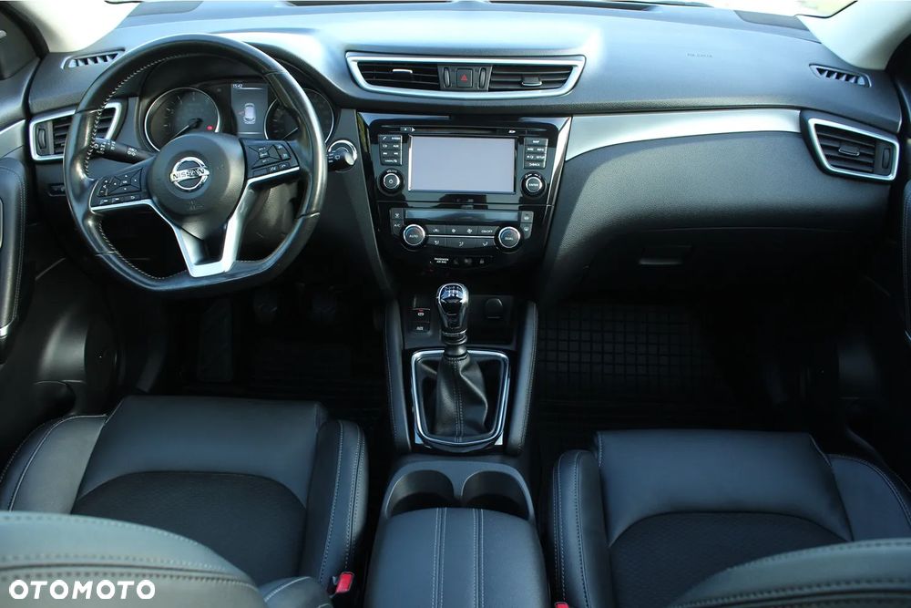Nissan Qashqai 1.6 DIG-T TEKNA+ - 23