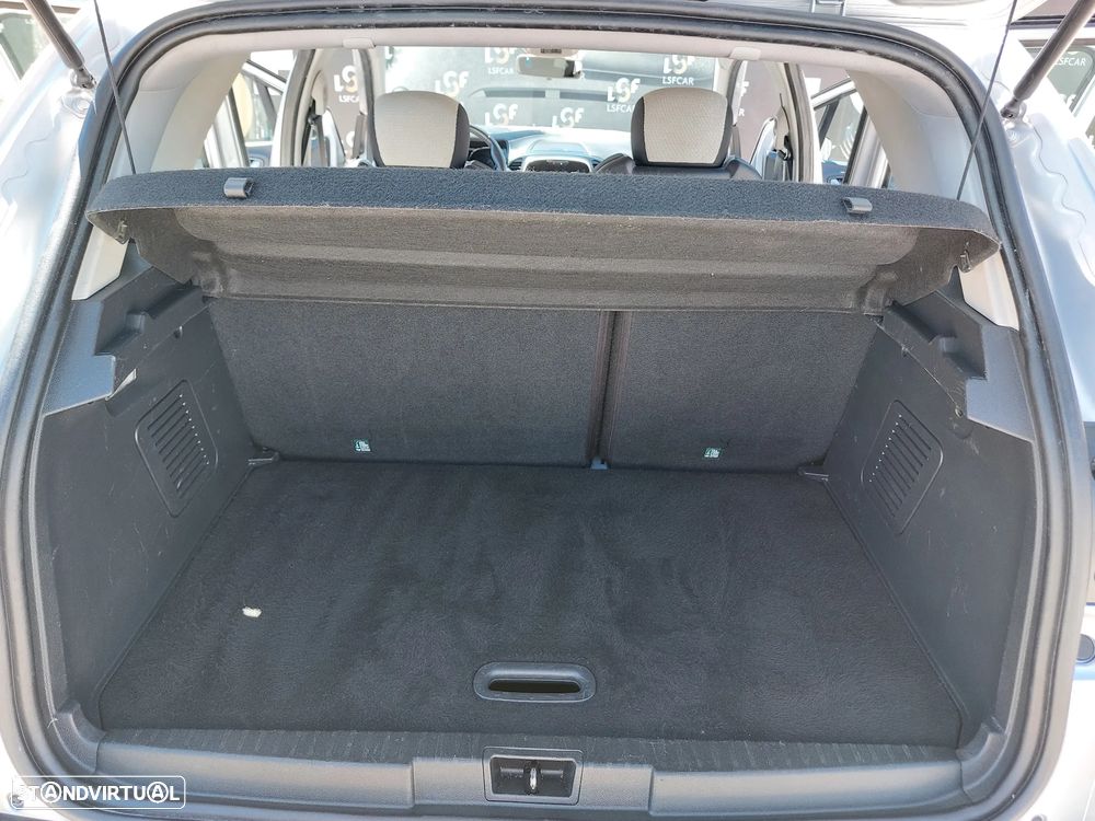 Renault Captur 1.5 dCi EDC - 28