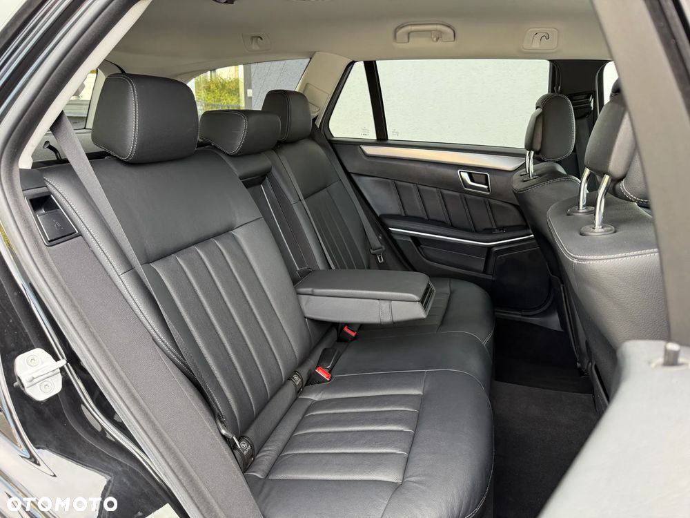 Mercedes-Benz Klasa E 220 T CDI 7G-TRONIC Avantgarde - 21