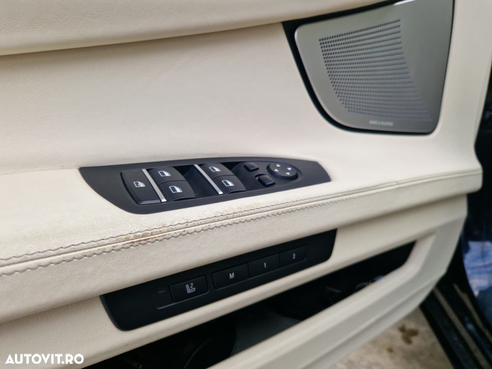 BMW Seria 7 730d BluePerformance Edition Exclusive - 28