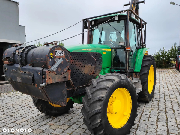 John Deere 6520