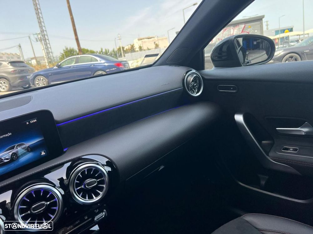 Mercedes-Benz A 250 e AMG Line - 13