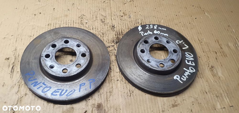 Tarcze hamulcowe klocki przód przednie Fiat Punto EVO - 1