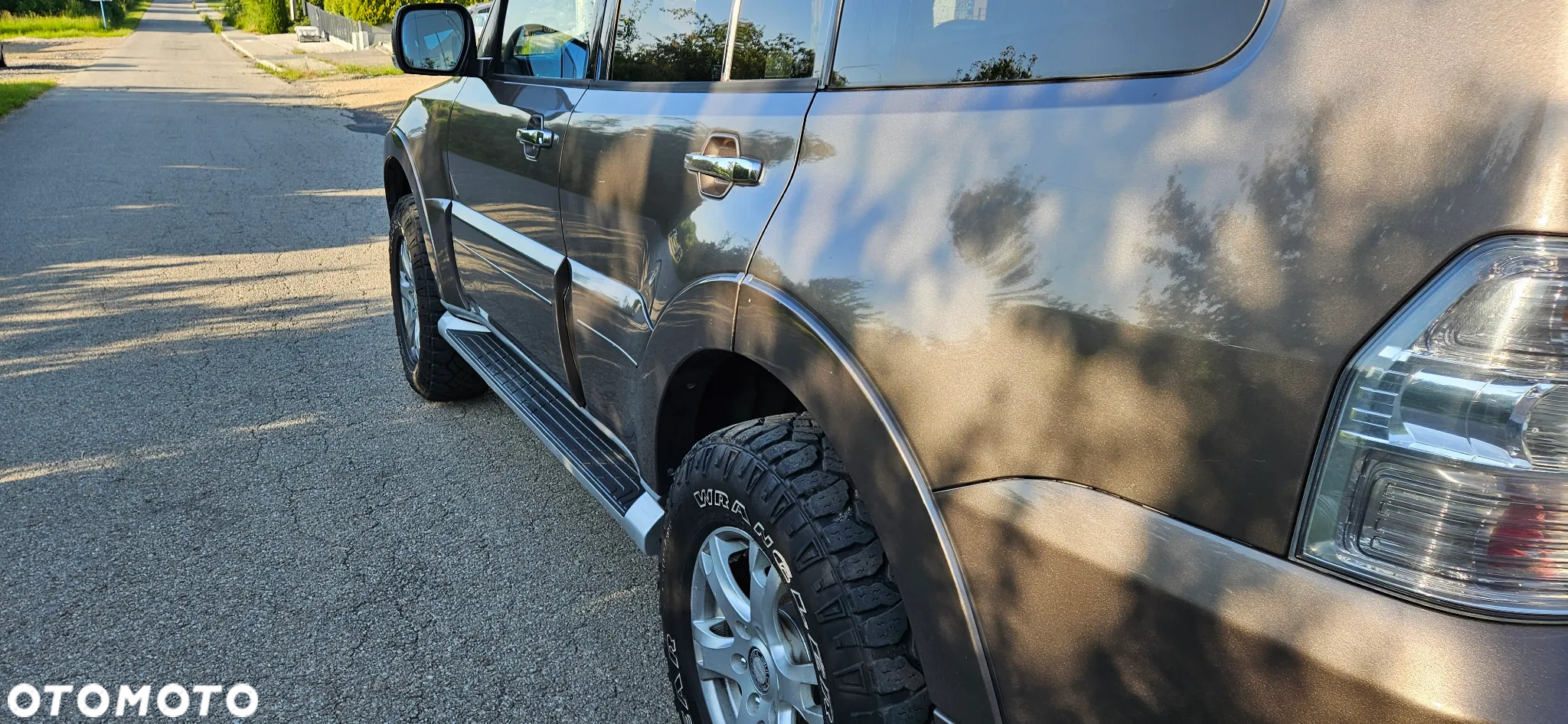 Mitsubishi Pajero - 11
