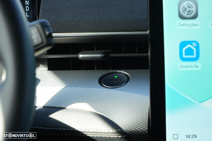 Ford Mustang Mach-E 75.7 kWh Premium AWD - 24