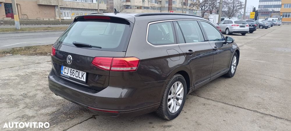 Volkswagen Passat 2.0 TDI DSG Comfortline - 6