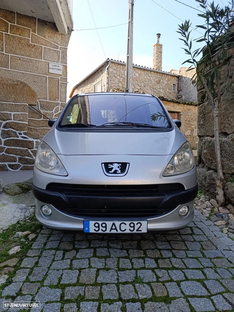 Peugeot 1007 1.4 HDi Urban - 10