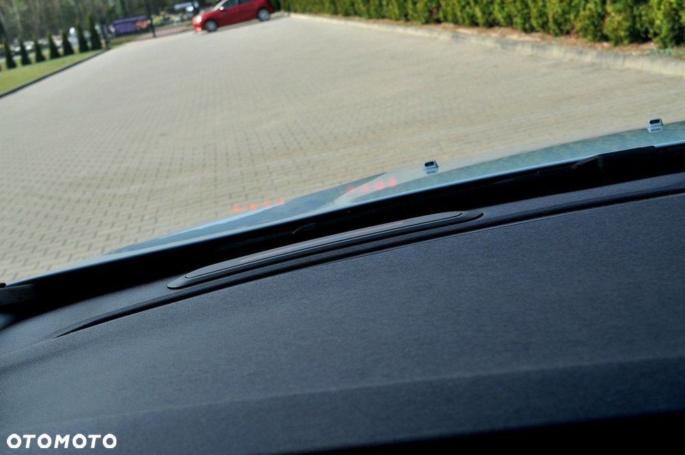 Volvo V40 Cross Country D2 Summum - 17