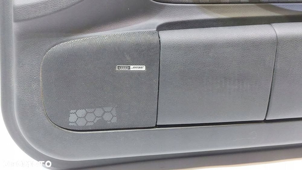 TAPICERKA BOCZEK DRZWI PRZÓD PRAWY AUDI A6 C5 - 3