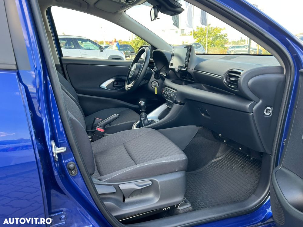 Toyota Yaris 1.5 L Dynamic - 12
