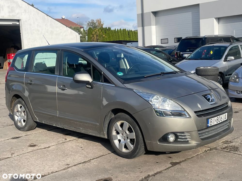 Peugeot 5008 2010 photo 2