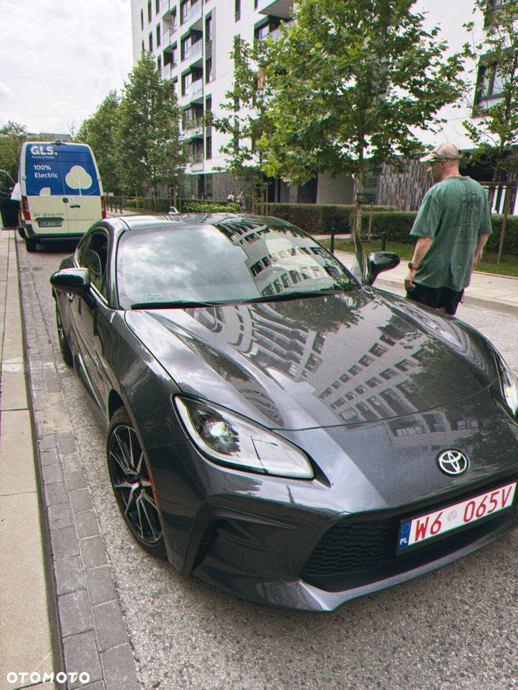 Toyota GR86 2.4 Dynamic - 2