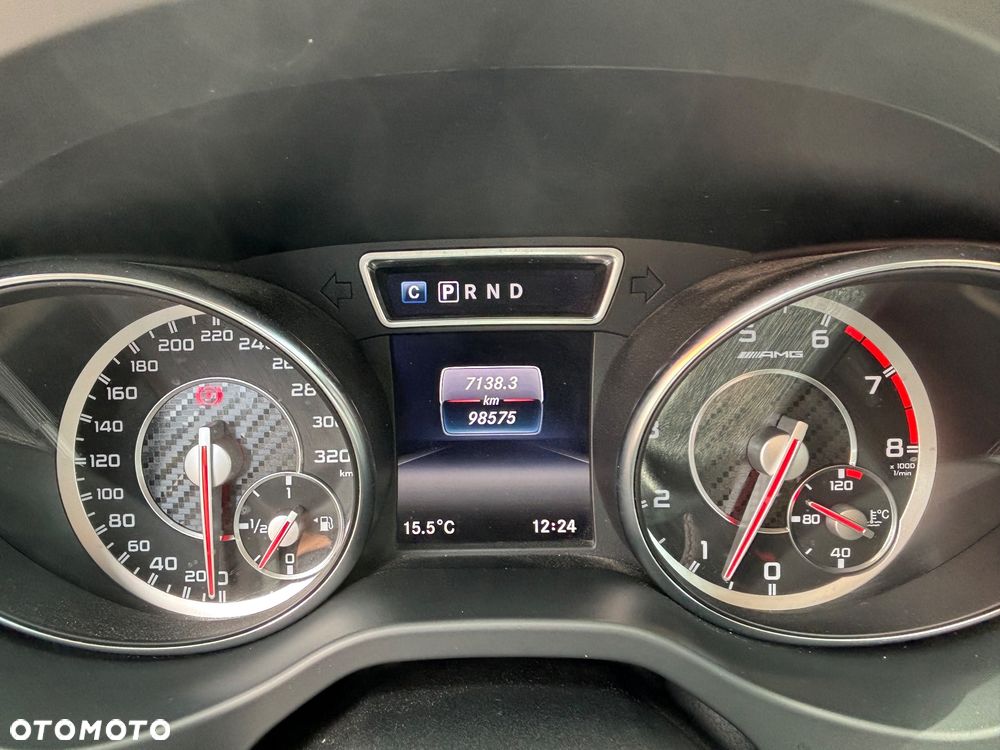 Mercedes-Benz GLA AMG 45 4Matic AMG Speedshift 7G-DCT - 16
