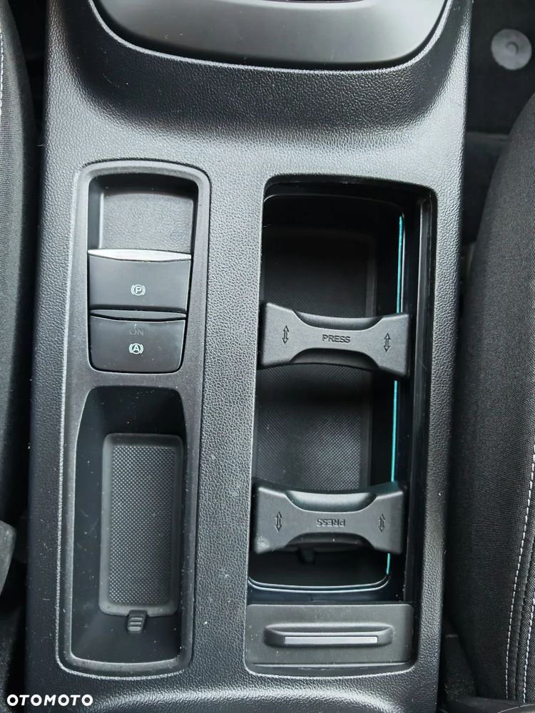 Ford Focus 1.5 EcoBoost Titanium Business - 30