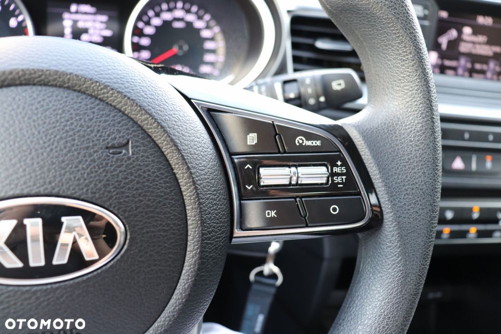 Kia Ceed - 14