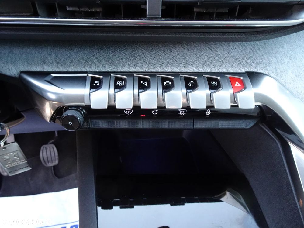 Peugeot 3008 1.5 BlueHDi Allure S&S - 36