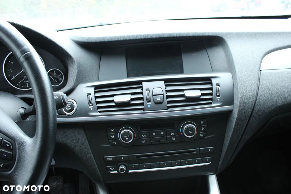 BMW X3 20i xDrive - 24