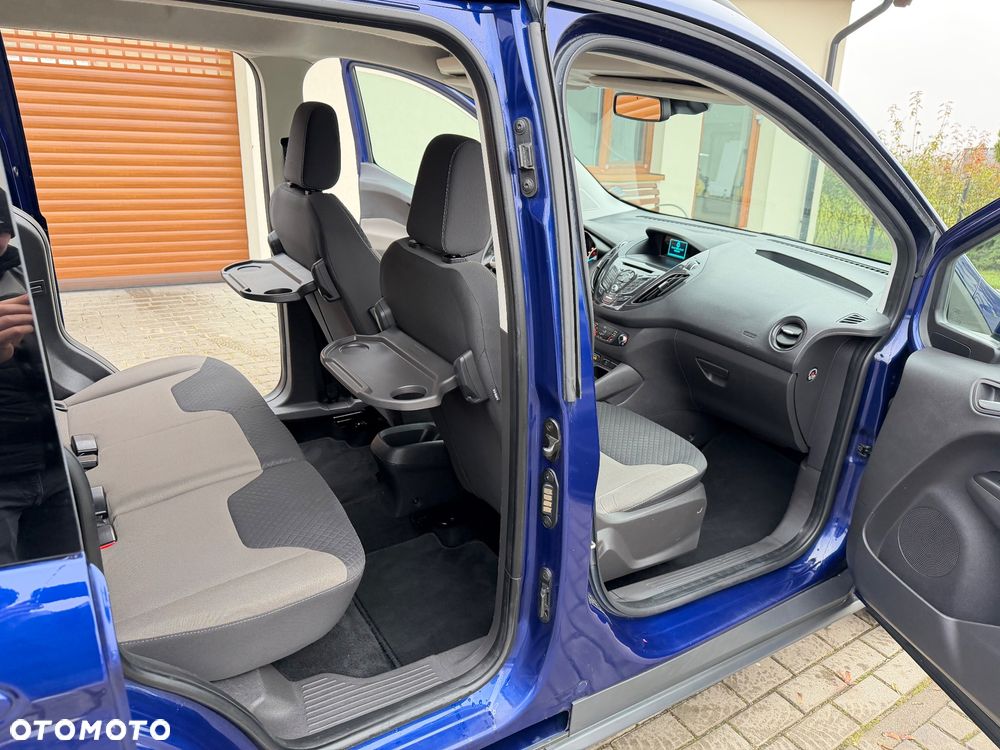 Ford Tourneo Courier - 14