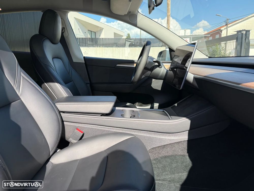 Tesla Model Y Long Range Tração Integral - 17