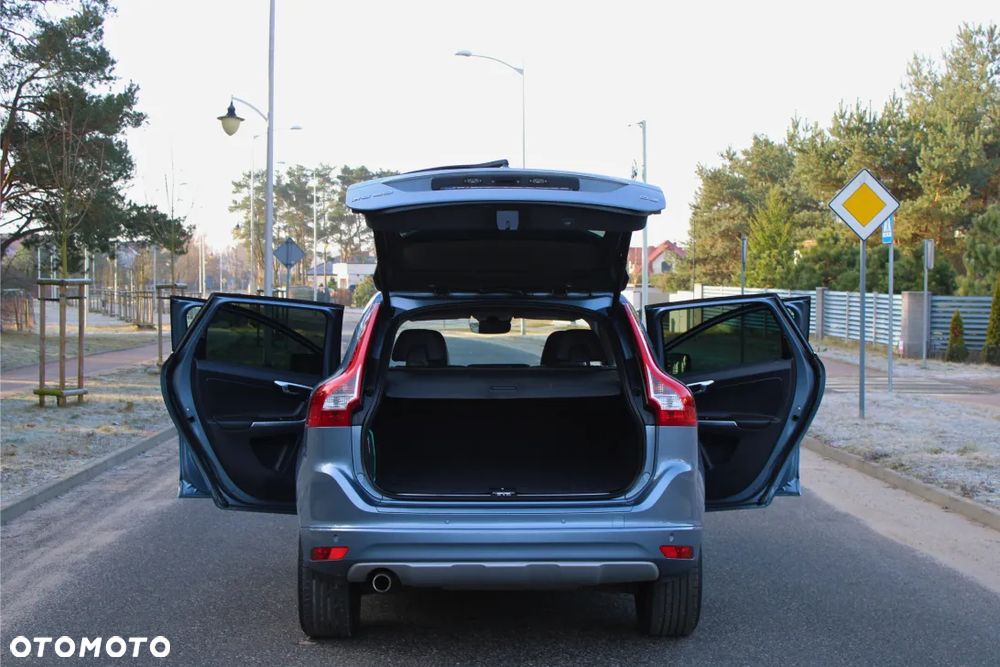 Volvo XC 60 D3 Summum - 11