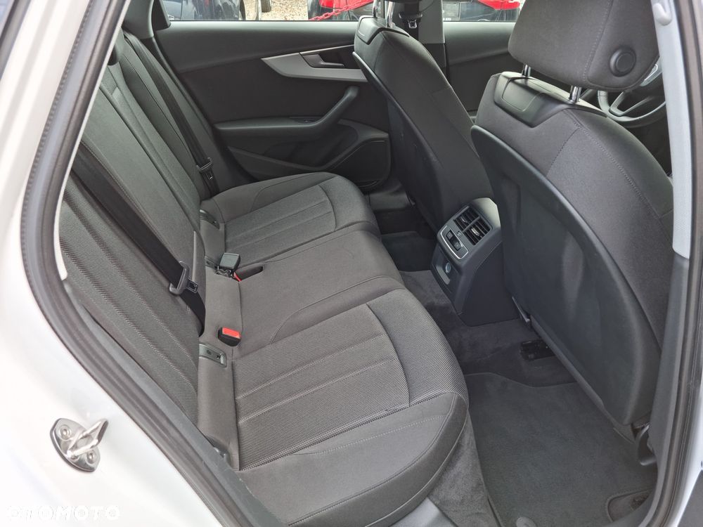 Audi A4 ver-avant-2-0-tdi-s-tronic - 16