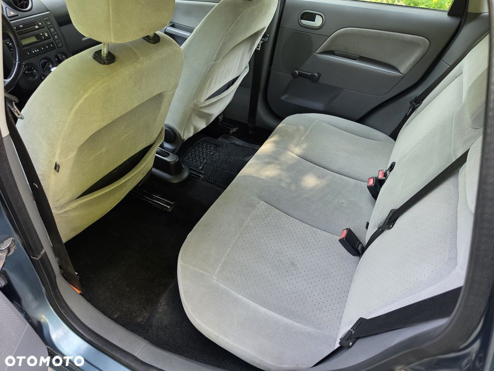 Ford Fiesta - 8